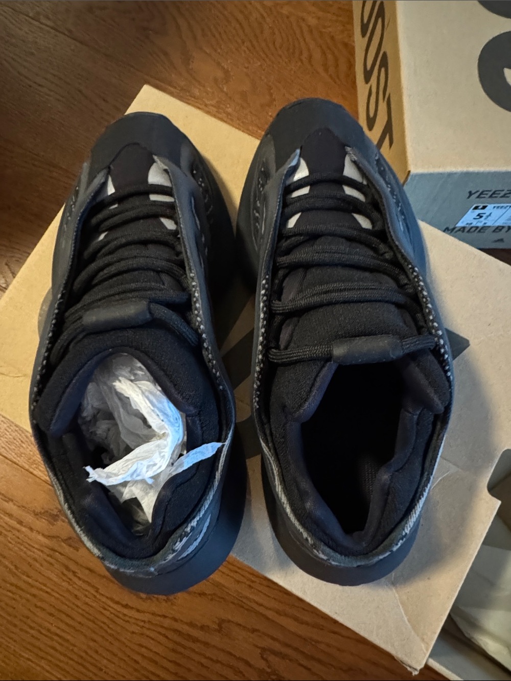 Yeezy Sneakers in Black and Gray - Picture 7 of 10